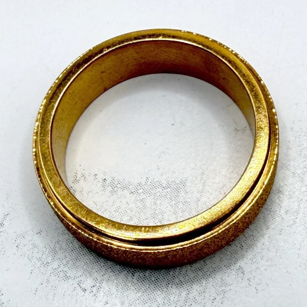 Gold Tone Faux Druzy Textured Band‎ Ring Size 7 Sparkle Statement Ring
